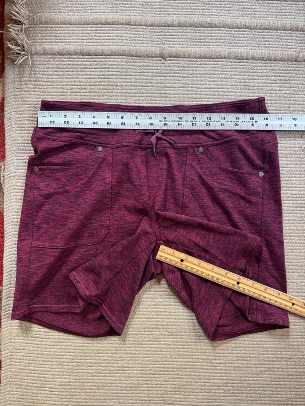 Kuhl shorts stretchy purple wine berry melange athletic hiking women’s 10 M NEW - Picture 5 of 9